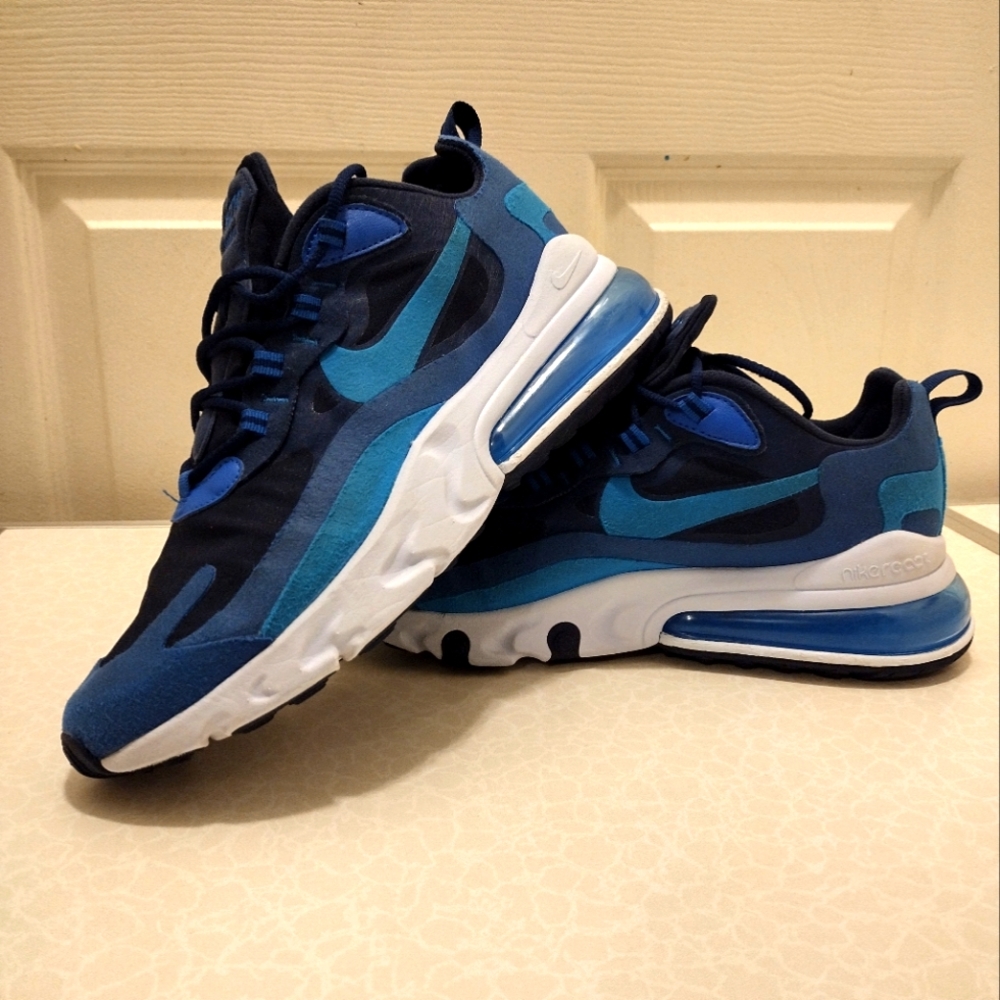 Nike air 270 react 9.5 blue